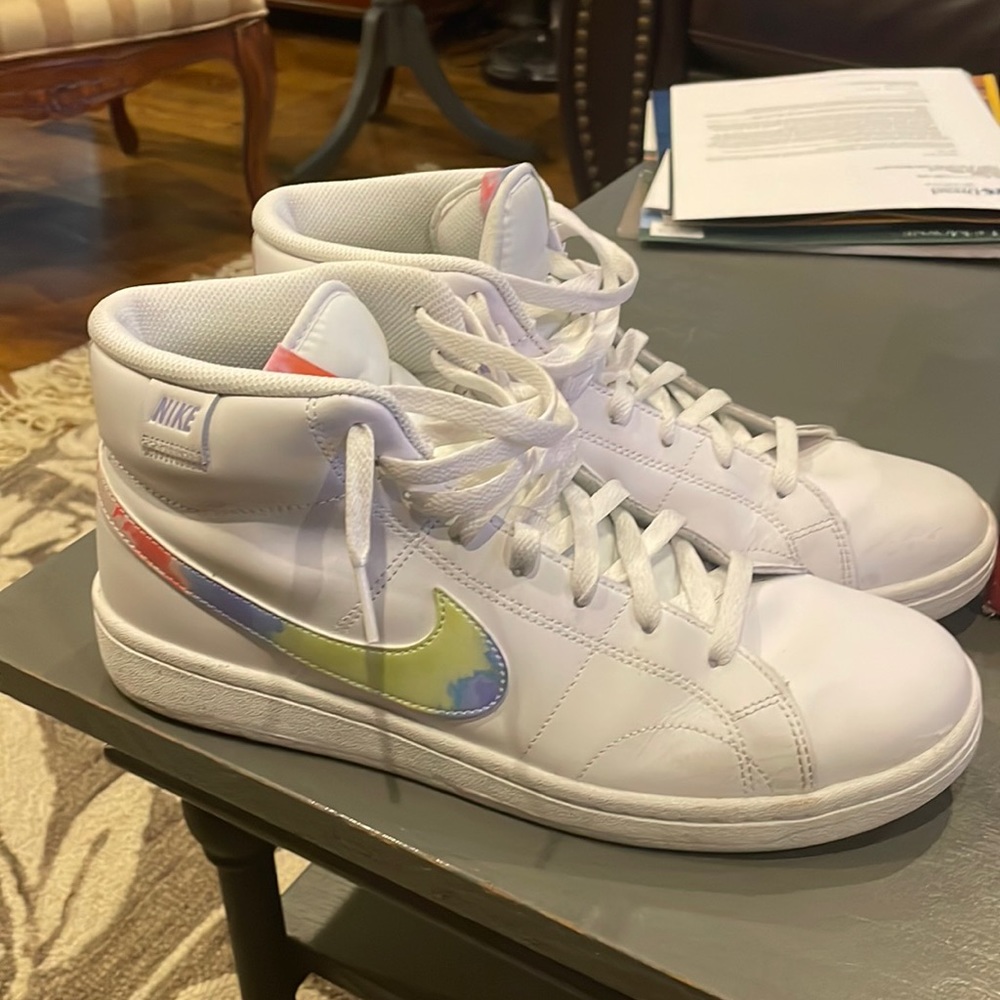 Nike Court Royal 2 Mid - Like New, Women’s Size 11